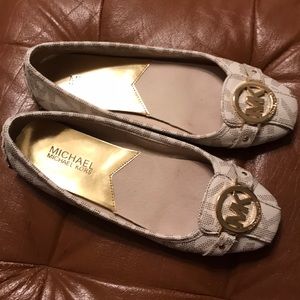Micheal kors flat shoes